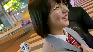 ハメ撮り K県立  口リ口リ色白めがねっ娘18歳 放課後撮影おじさんとホテルで中出しハメ撮りSEX 巨乳メガネJKとアツアツ不倫 H乳を弄られ口から聖水をぼたぼたおじさんとラブホでハメ撮りの一部始終公開 色白＆もち肌の上玉です 口リフェイスにムニュムニュのデカ乳がなんともイヤらしい娘です 一発目は制服のまま中出し https://bit.ly/3BtbN17